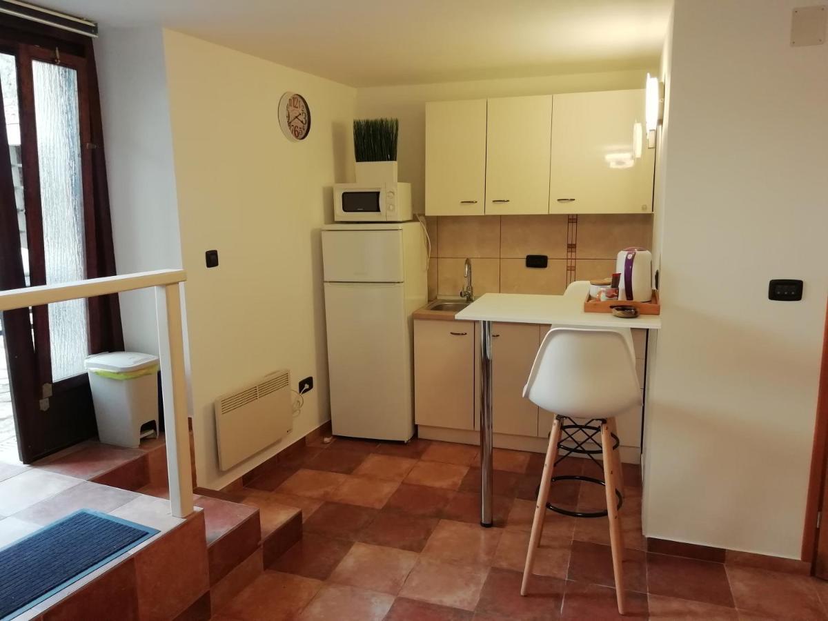 Apartman Vodnjan Appartamento Esterno foto